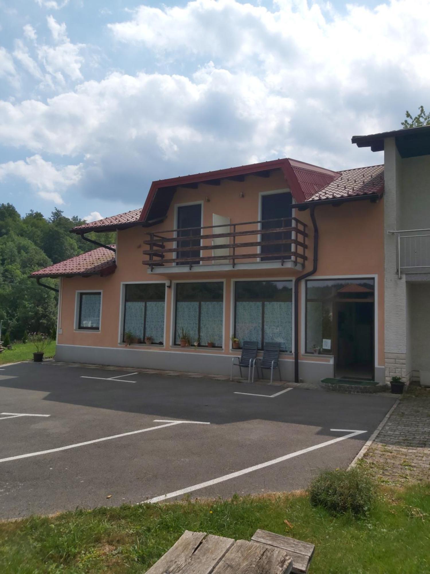 Rooms Zagon Postojna Εξωτερικό φωτογραφία